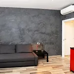 לינה וארוחת בוקר Guest House Roma