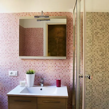 Guest House Roma Couette-café 3*