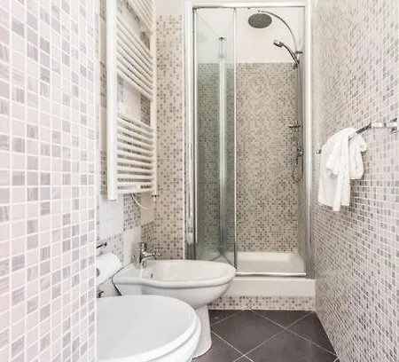 Guest House Roma Couette-café 3*