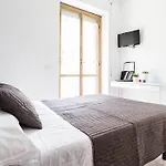 Couette-café Guest House Roma